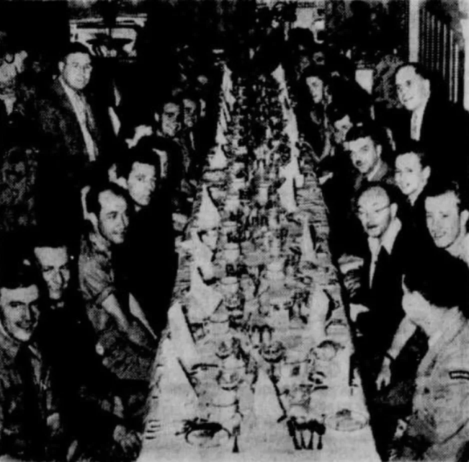 The long table that greeted the aviators of No. 425 Squadron for lunch at the l’Hôtel Saint-Louis, Québec. Anon., “Au déjeuner de l’équipage du Lancaster.” Le Soleil, 17 August 17, 1945, 3.