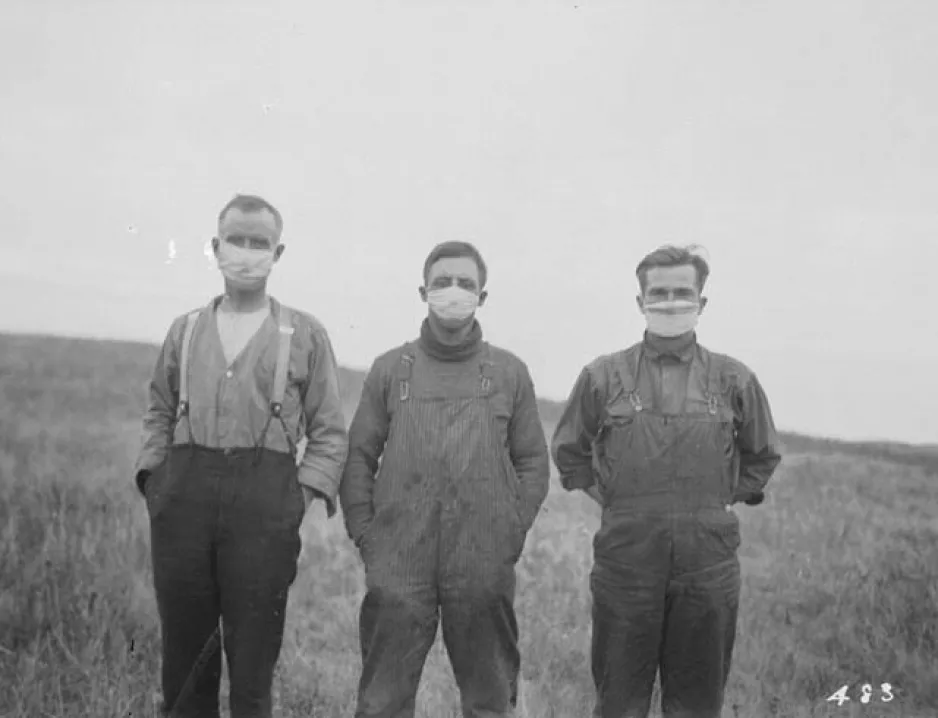 Men wearing masks during the Spanish flu epidemic, Library and Archives Canada, accession number 1960-125 NPC, PA-025025