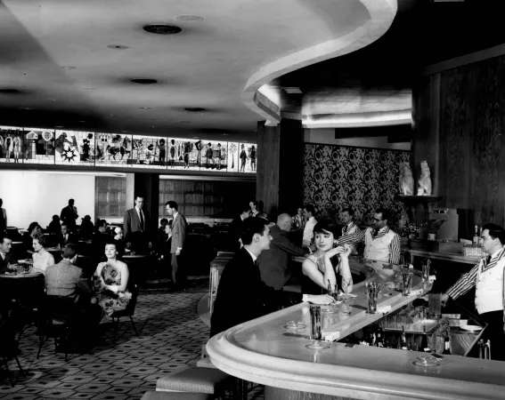 Bar "Les Voyageurs", l'hôtel de la Reine Elizabeth, Montréal
