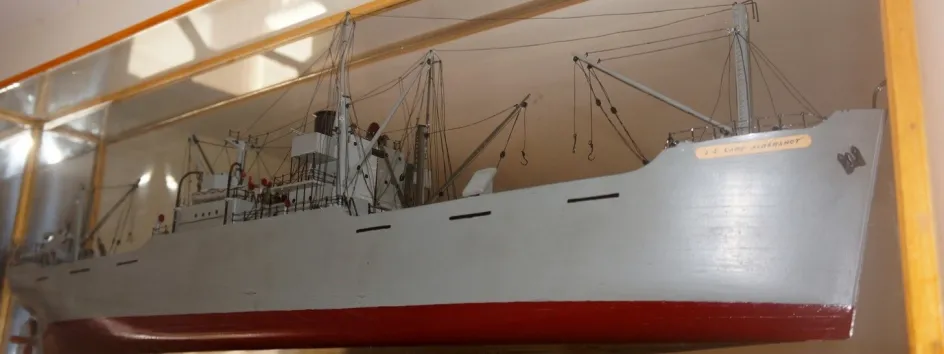 Modèle demi-coque, navire de charge Camp Aldershot