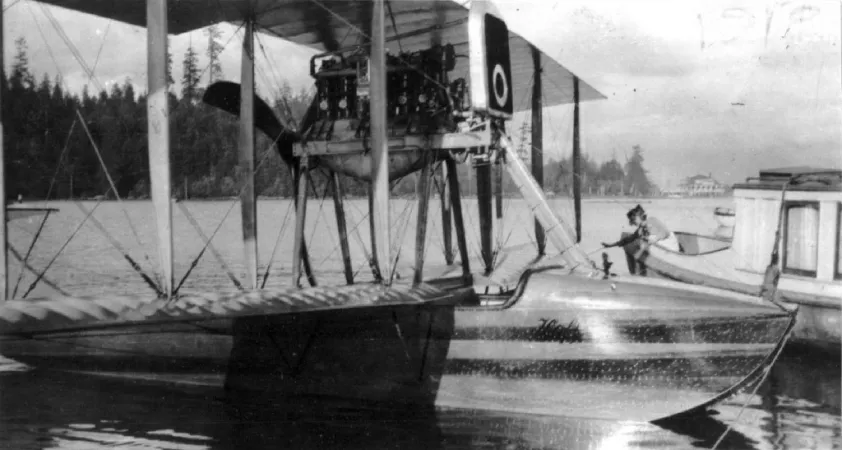 L’hydravion à coque Hoffar H-3, près de Vancouver, Colombie-Britannique, mai ou juin 1919. MAEC, 5174