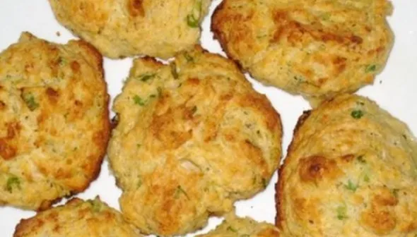 Goat Cheese and Herbs Biscuits