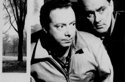 Les principaux comédiens de la série télévisée CF-RCK de la Société Radio-Canada, Yves Létourneau (à droite) et René Caron. Anon., « Une scène de CF-RCK avec René Caron et Yves Létourneau. » La semaine à Radio-Canada, du 2 au 8 janvier 1960, couverture.