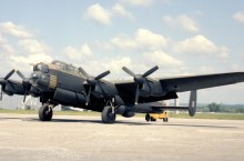 Avion 683 Lancaster X d'Avro