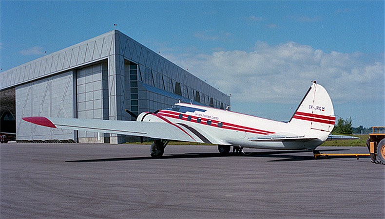 Avion 247D de Boeing