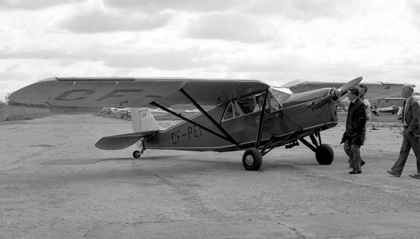 Avion D.H. 80A Puss Moth de De Havilland