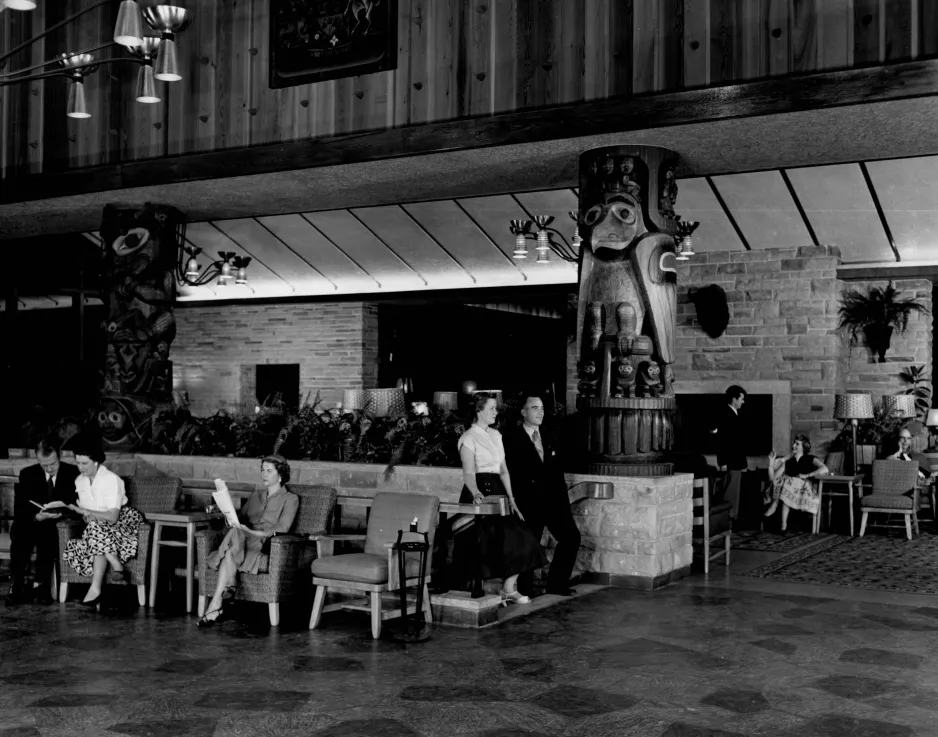 Le salon de Jasper Lodge, Jasper, Alberta, 1954