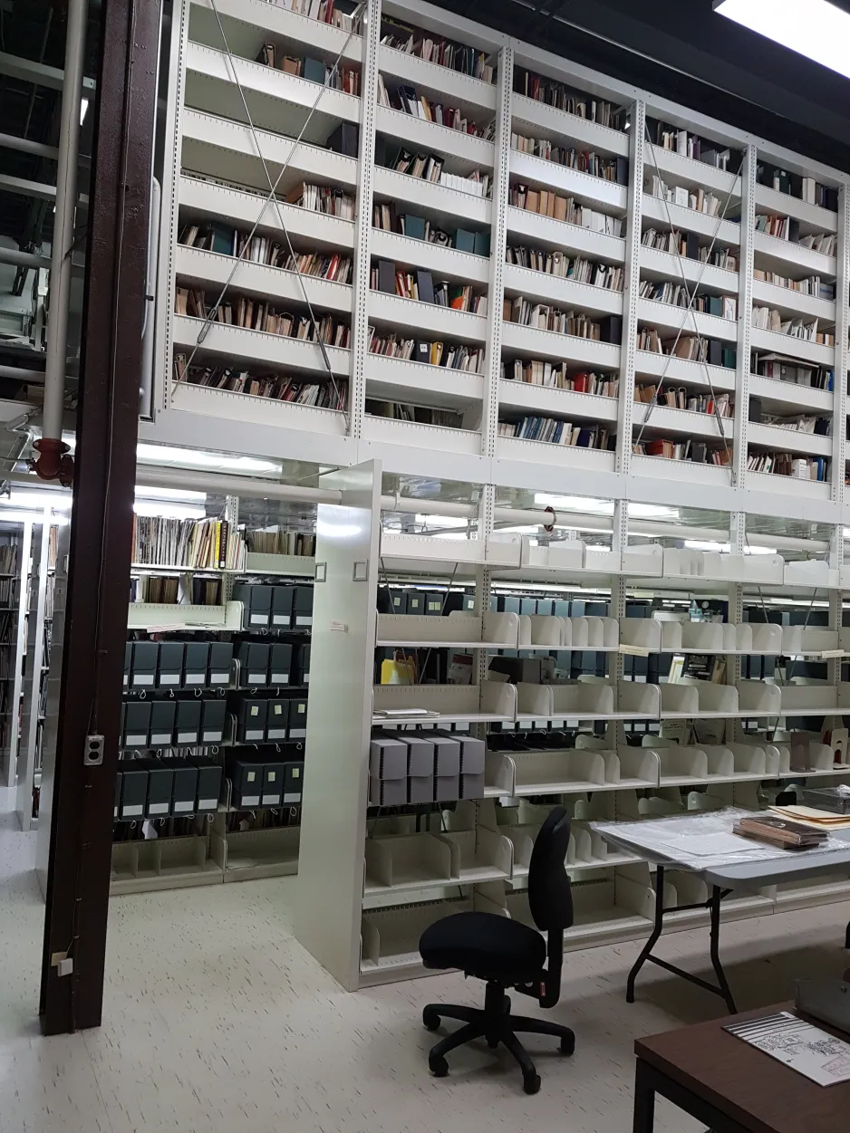 Salle de la documentation commerciale à la bibliothèque du Musée des sciences et de la technologie du Canada       