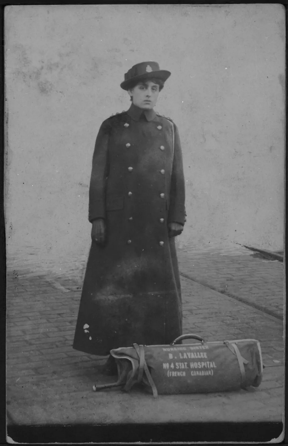 La lieutenante Blanche Lavallée avant son départ pour la Première Guerre mondiale en 1915 | Bibliothèque et Archives Canada (BAC), R112-5687-1-E, vol. 217. 