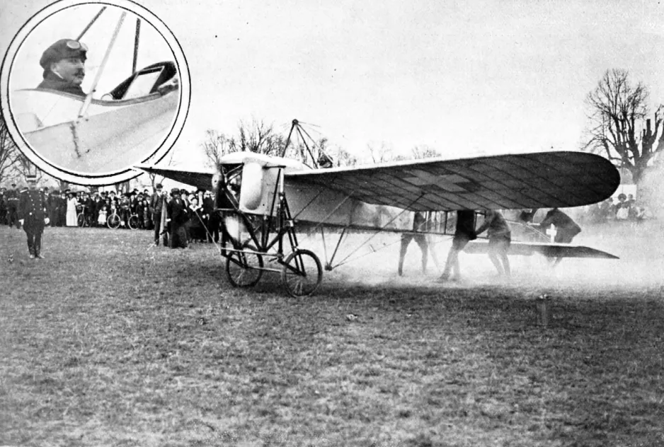 L’aviateur suisse Oskar Bider aux commandes d’un Blériot Type XI typique, Berne, Suisse, avril 1913. Anon., « Bider à Berne – Mars-avril 1913. » La Suisse sportive, 3 mai 1913, 3033.