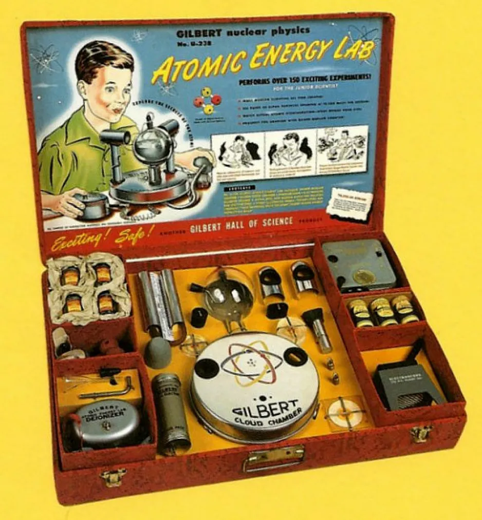 À la fois excitant et sécuritaire, le Gilbert Atomic Energy Lab. Wikipédia.