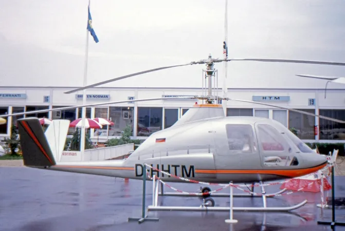 The one and only Helicopter Technik München Skyrider on display at the XXXe Salon international de l’aéronautique et de l’espace, at Le Bourget, Paris, France, in 1973. https://en.wikipedia.org/wiki/HTM_Skytrac.