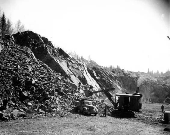 Emergency war mining project, Bathurst, New Brunswick, 1943