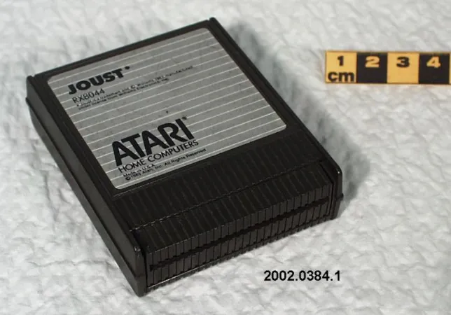 Joust pour Atari (n° d’artefact : 2002.0384.001)