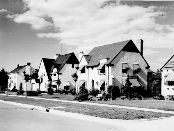 Photograph of houses on a street in Tuxedo Park, Winnipeg