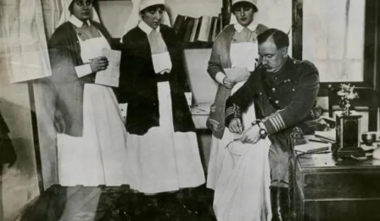 Jour du scrutin à l’hôpital canadien d’Orpington, décembre 1917: Collection d’archives George-Metcalf Musée canadien de la guerre 19930003-568