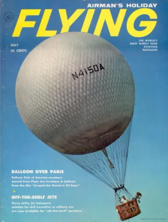 Constance Cann Wolf capturée sur film alors qu’elle-même capture sur film une scène qui a capturé son attention, Valley Forge, Pennsylvanie. Anon., « Balloon over Paris. » Flying, mai 1959, couverture.