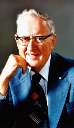 Harold Elford Johns, concepteur du premier appareil de radiothérapie au cobalt-60 au monde. Source : Université de la Saskatchewan