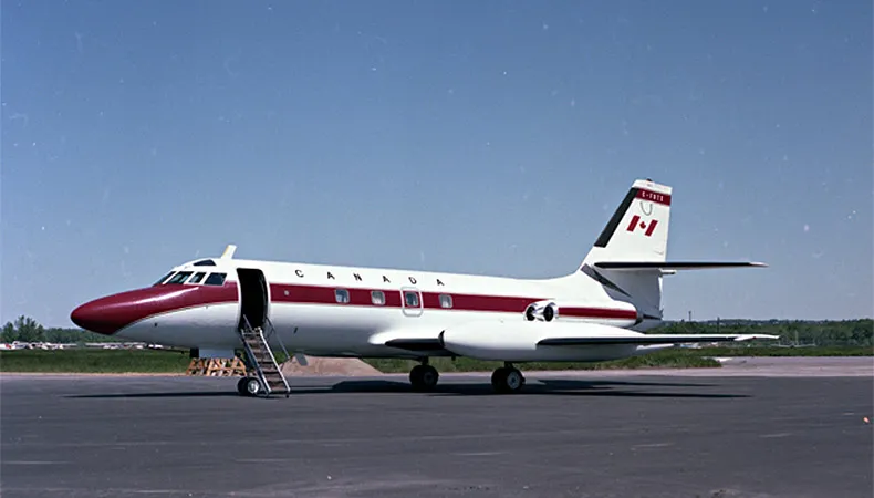 Lockheed L-1329 Jetstar 6
