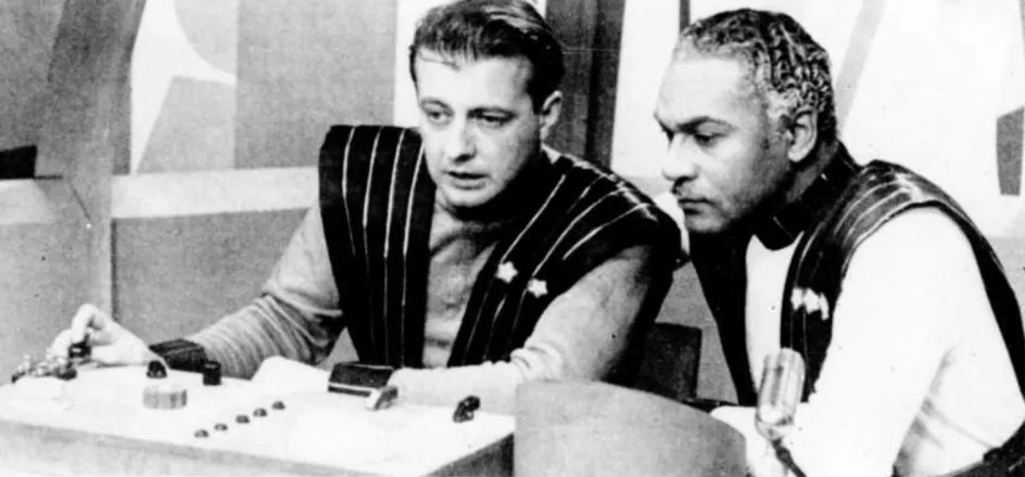 Deux des principaux acteurs de la série télévisée québécoise Kosmos 2001 : Guy Ferron (à gauche) et Percy Rodriguez. Anon., “de passionnantes aventures interplanétaires : ‘kosmos 2001’ ” La semaine à Radio-Canada, du 25 avril au 1er mai 1964, 32.