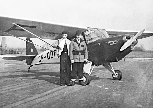 Le premier avion léger /privé Fleet Modèle 80 Canuck, Fort Erie, Ontario, mars 1946. Cet aéronef appartient à Sturgeon Air Services Limited de Fredericton, Nouveau-Brunswick. MAEC, négatif numéro KM-07962