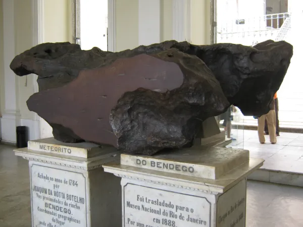 The Bendegó meteorite on display at the Museu Nacional, Rio de Janeiro, Brazil, February 2011. Wikipedia.