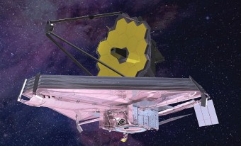 Représentation artistique du télescope spatial James Webb avec ses écrans entièrement déployés dans l’espace lointain.