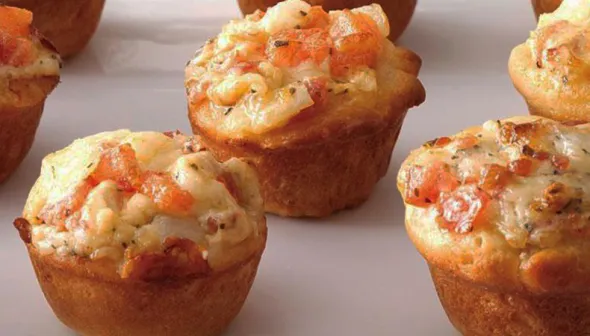 Bacon and tomato cups