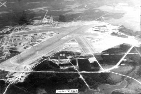 Une vue aérienne de l'aéroport de Gander en 1948.