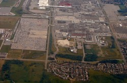Photo d’une vue aérienne de l’usine General Motors à Oshawa.